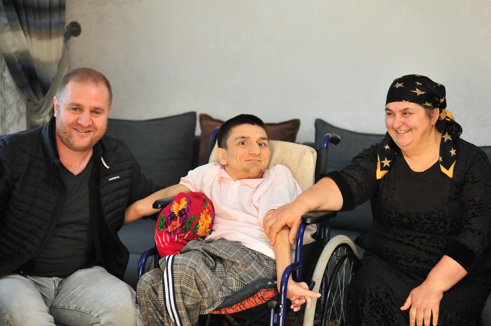 Disabled Ahıska Turk's dream to visit Türkiye comes true | Daily Sabah - Daily Sabah