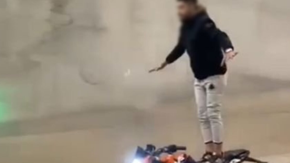 Istanbul Motorcyclist Apprehended for Dangerous Stunts - BNN Breaking