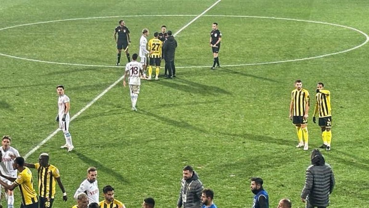 Turkish SuperLig Match Suspended After Club President Orders Players To Leave Pitch In Protest - News18