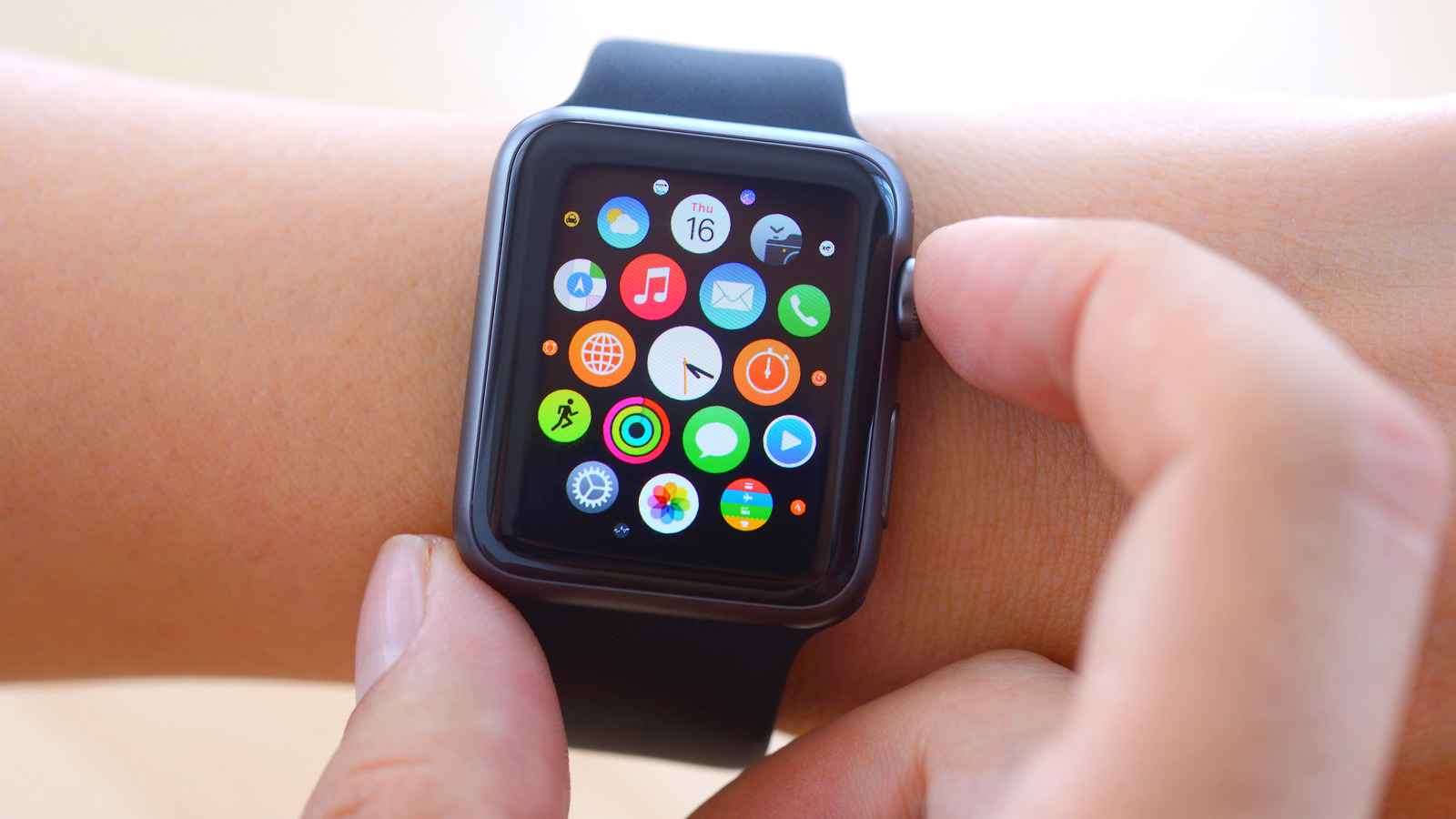 Can You Use An Apple Watch Without An iPhone? - SlashGear