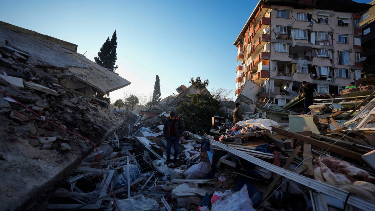 Turkey earthquake live updates: Death toll surpasses 16,000 - USA TODAY