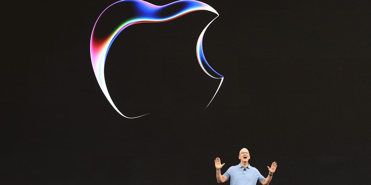 Apple needs its big AI moment at WWDC - Business Insider