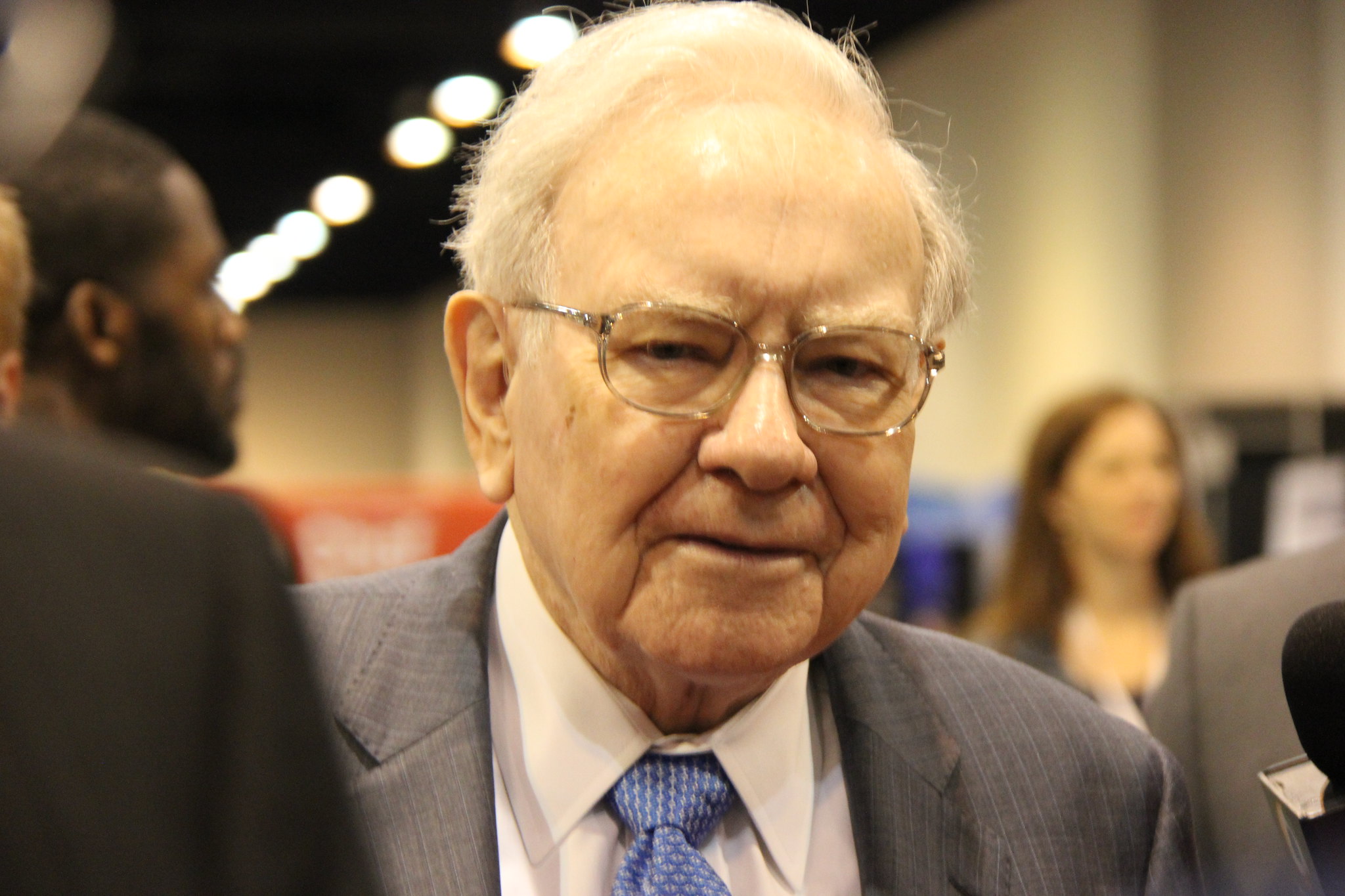 Could Warren Buffett Like This Stock More Than Apple Because of Its Once-in-a-Generation Opportunity? – The Motley Fool