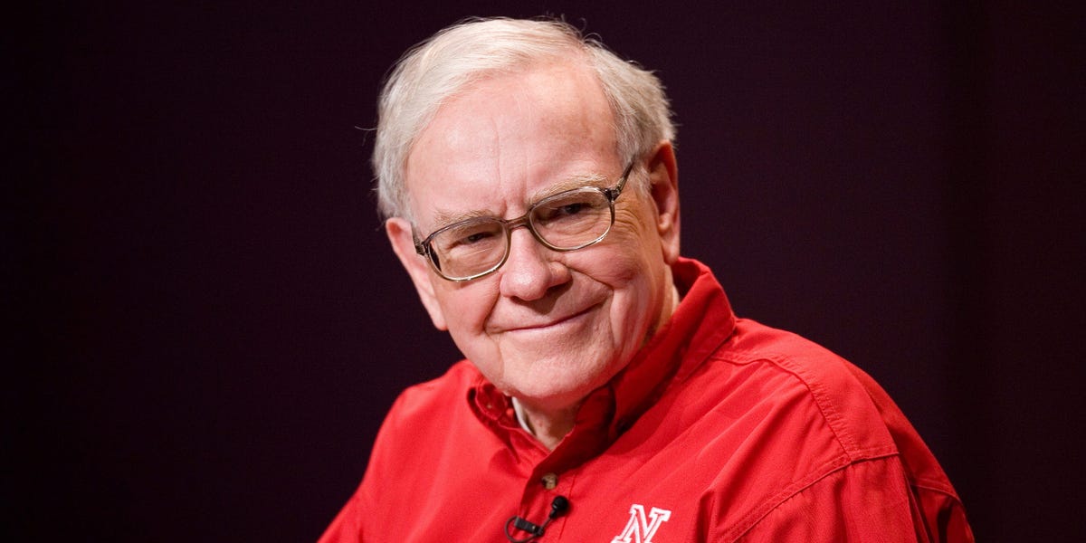 Warren Buffett faces bargain drought, pared Apple to hedge bet: expert – Business Insider