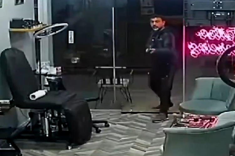 Man raids tattoo parlour with a shotgun after rivalry escalates in Turkey - Gulf Today