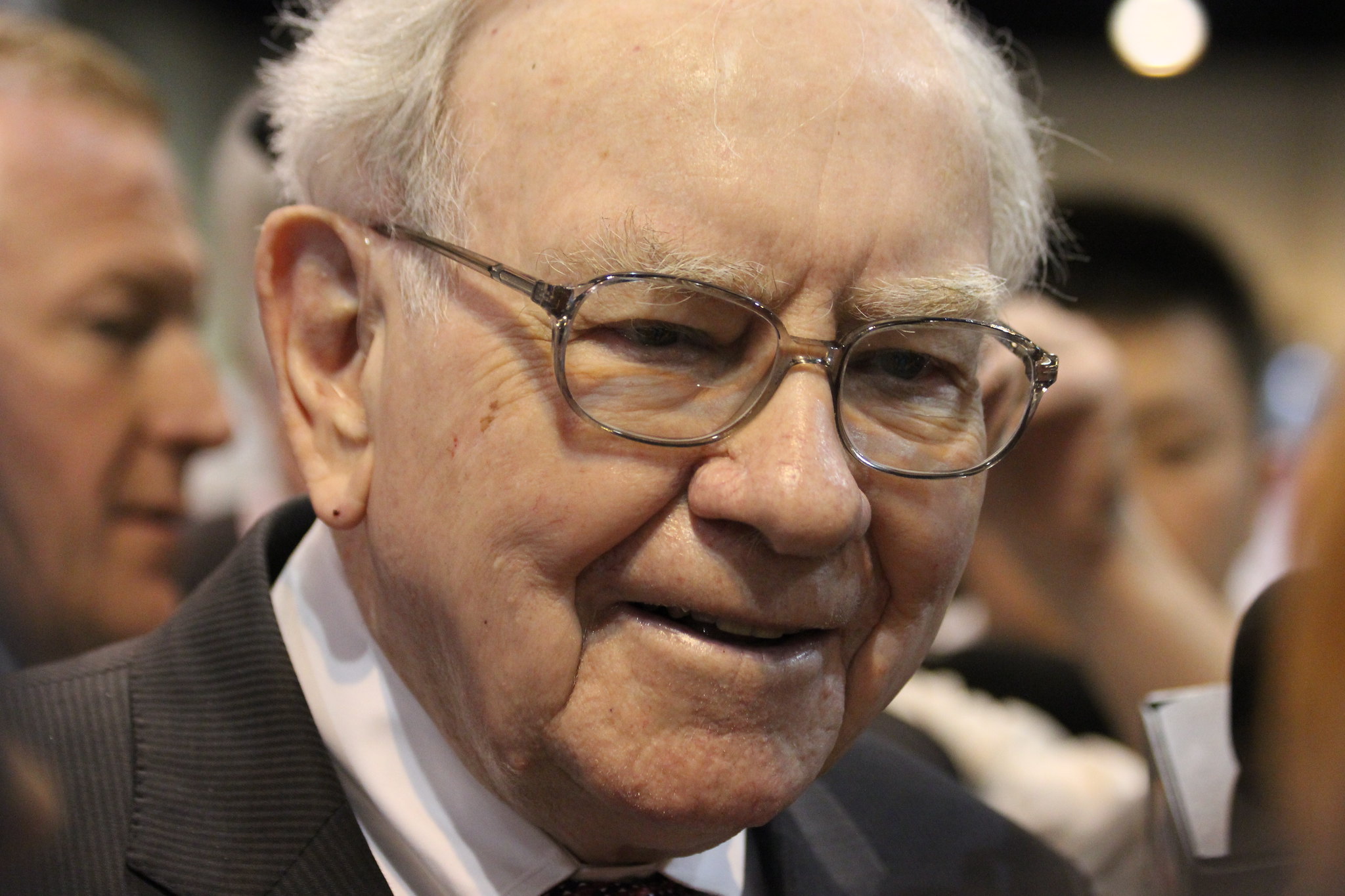 Is This the Reason Warren Buffett Sold Apple Stock? - The Motley Fool