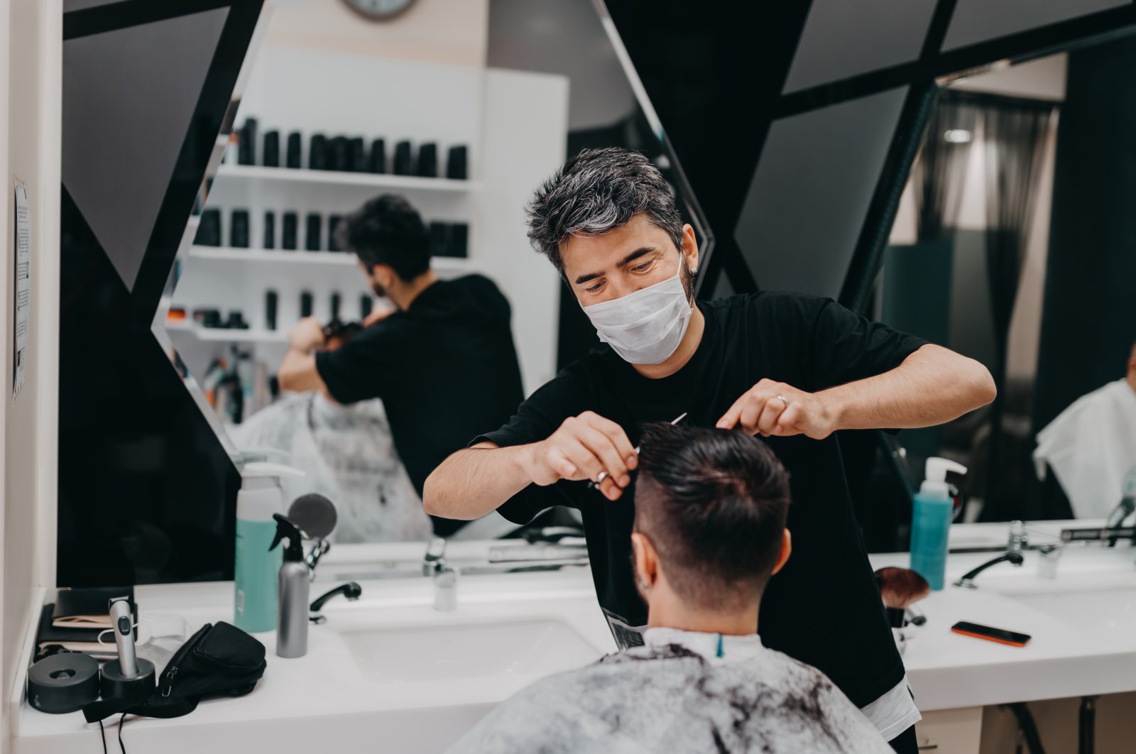 Barbers in Ankara, Istanbul close on Sundays following new regulation | Daily Sabah - Daily Sabah