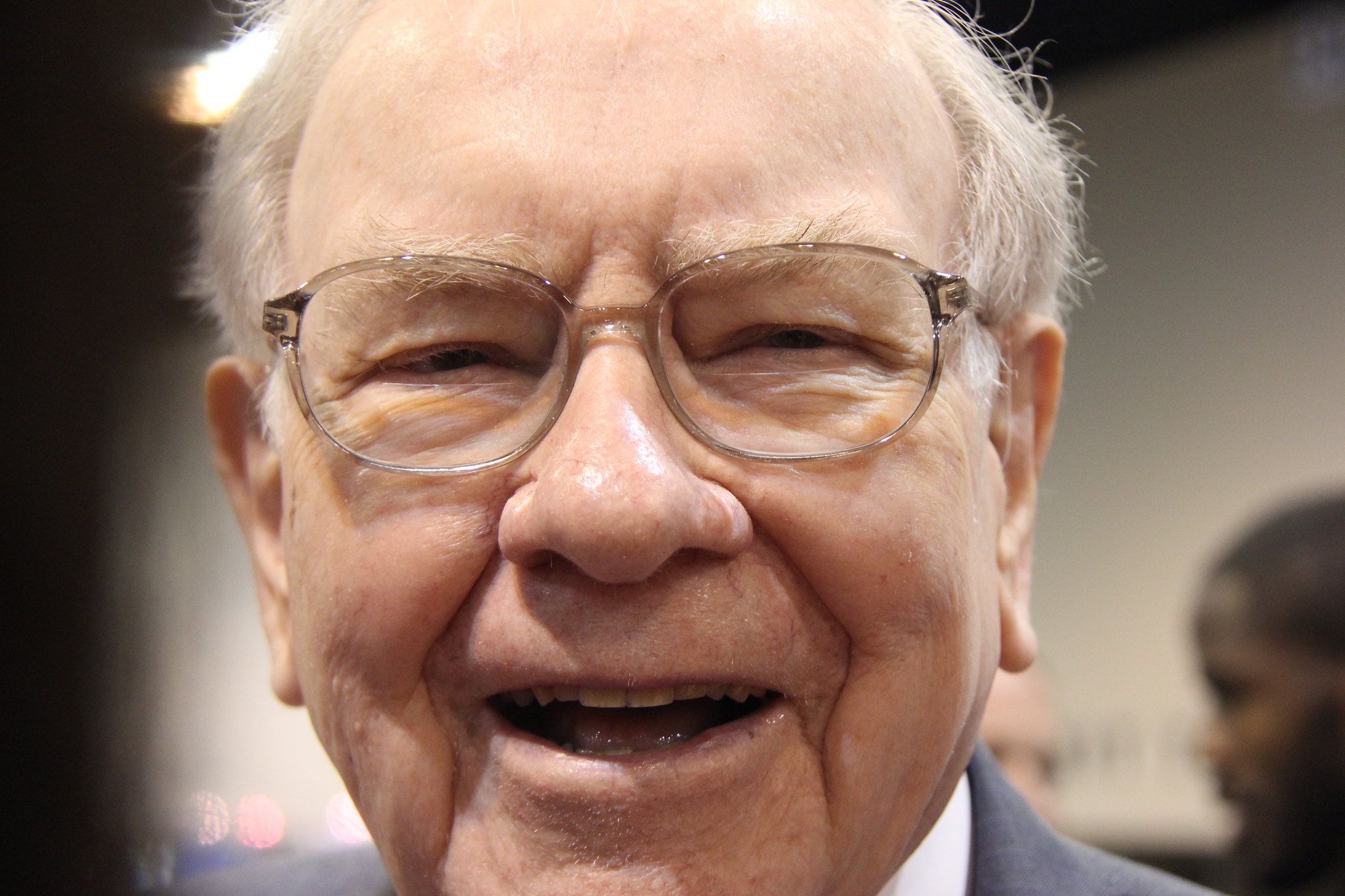 Billionaire Warren Buffett Has $135 Billion Invested in Just 1 Artificial Intelligence (AI) Stock. Is It Time to Buy? – The Motley Fool