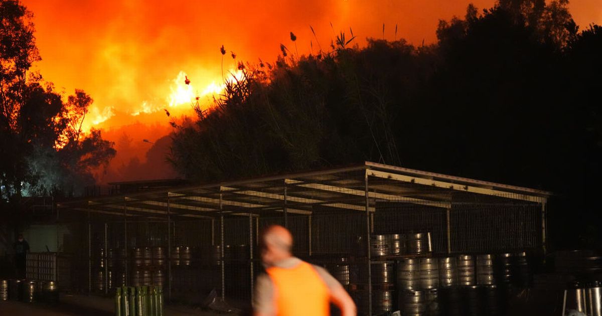 Brits in Turkey warned as wildfires rage: Relocation possible amid extreme heat - The Mirror