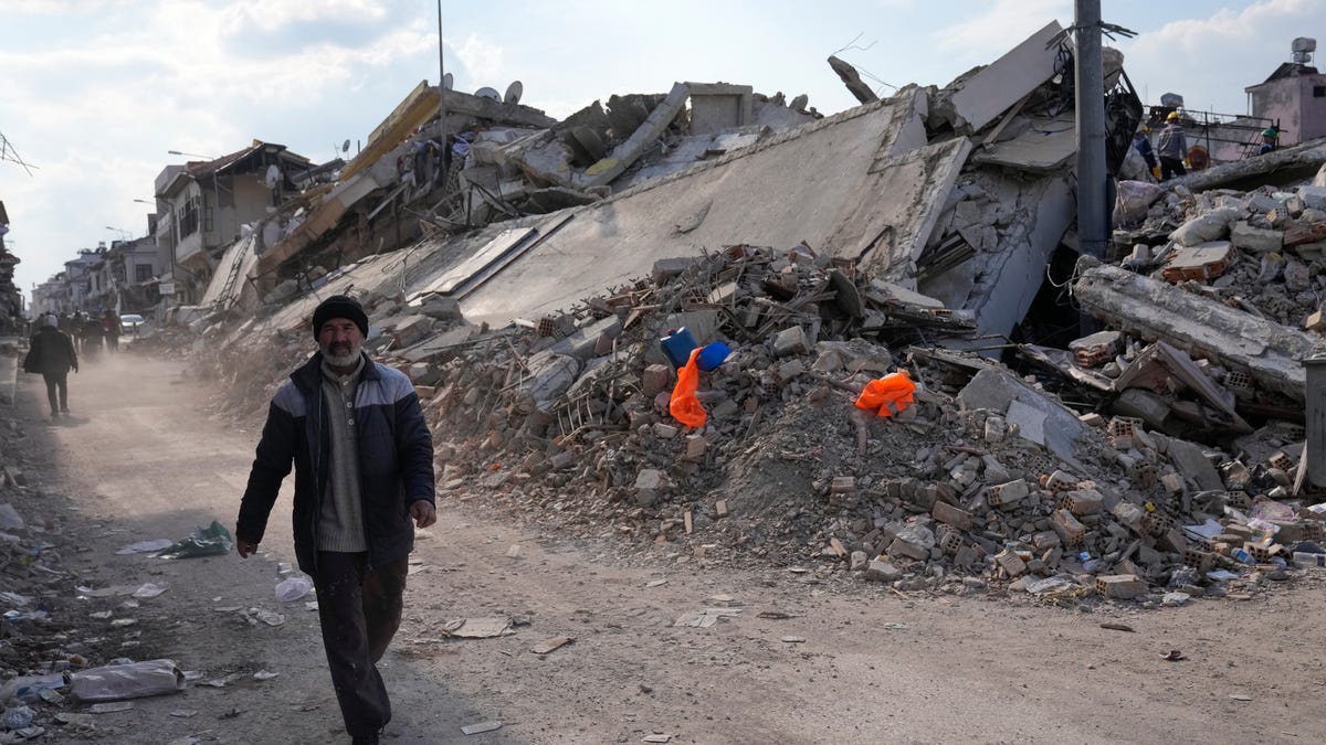 130+ hours after Turkey, Syria earthquake, rescues continue. How long can people survive after a disaster? - USA TODAY