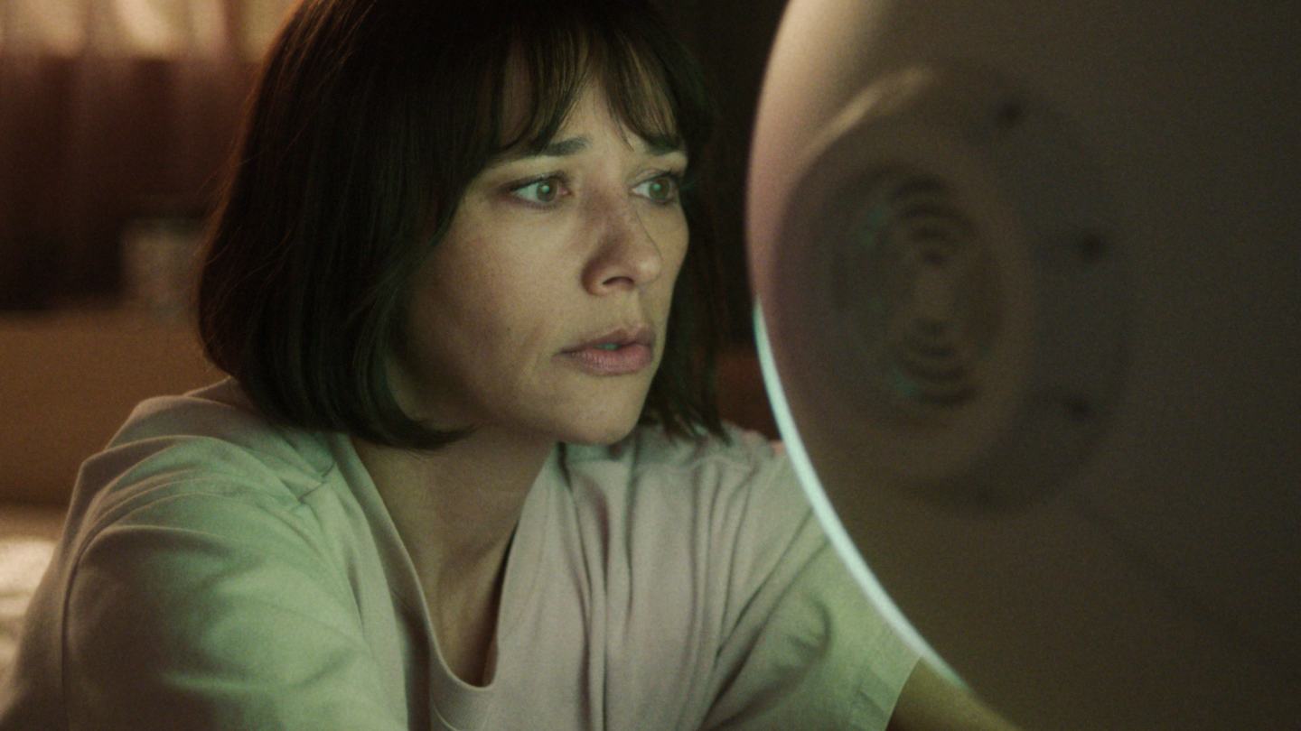 ‘Sunny’ Review: Rashida Jones in Apple TV+’s Sleek, Sporadically Involving Sci-Fi Drama – Hollywood Reporter